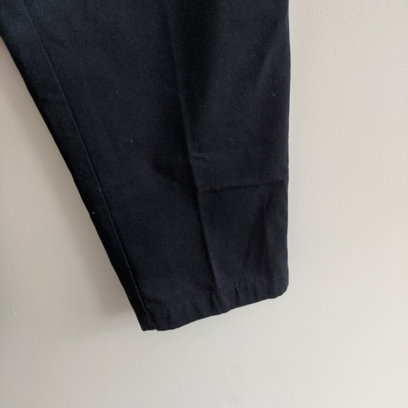 Women's L.L. BEAN Navy "Original Fit" Chino Pants - Picture 4 of 6